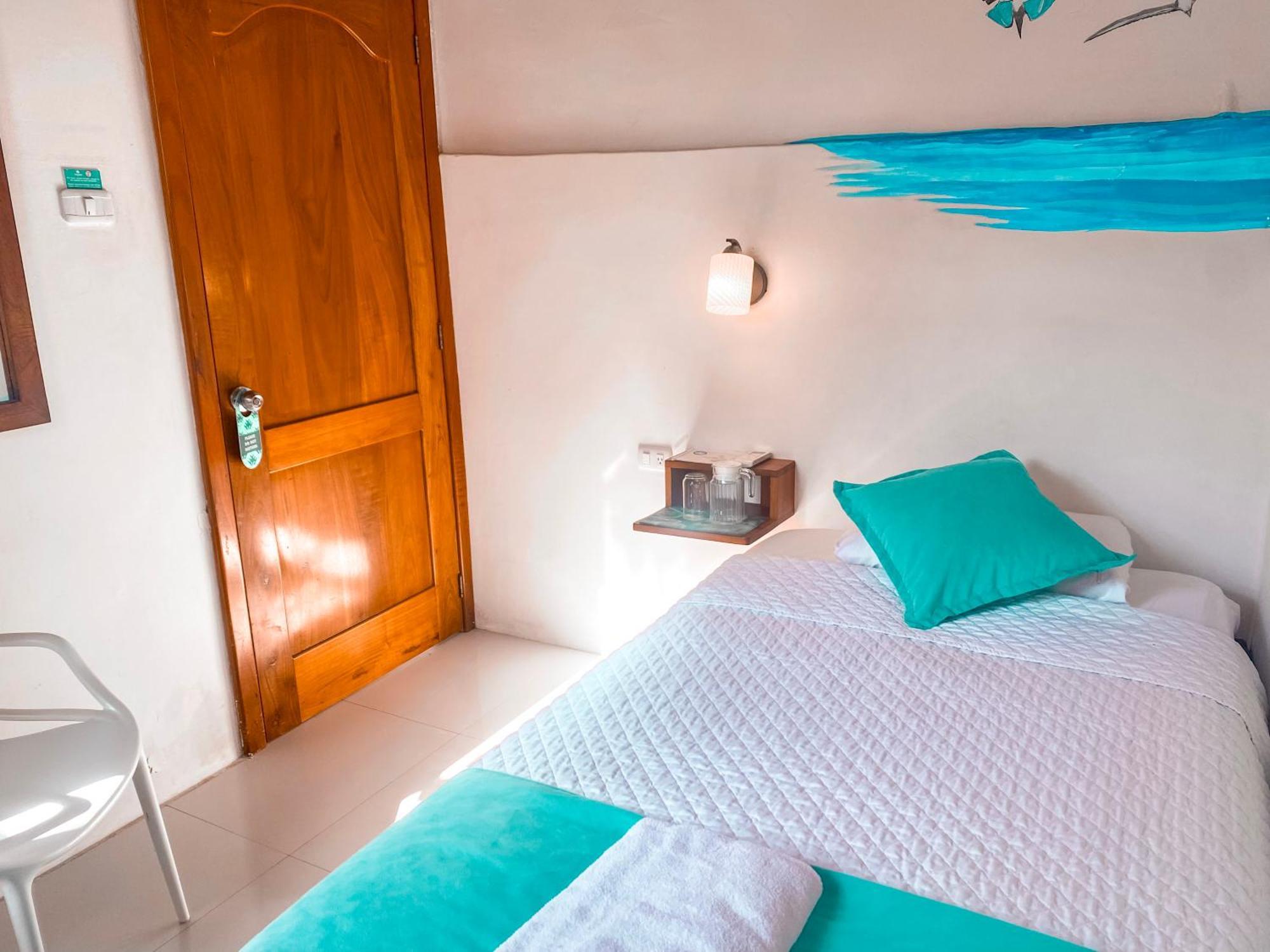 Hotel Coral Blanco With High Speed Internet Starlink And Galapagos Tour Operator Puerto Villamil Eksteriør billede