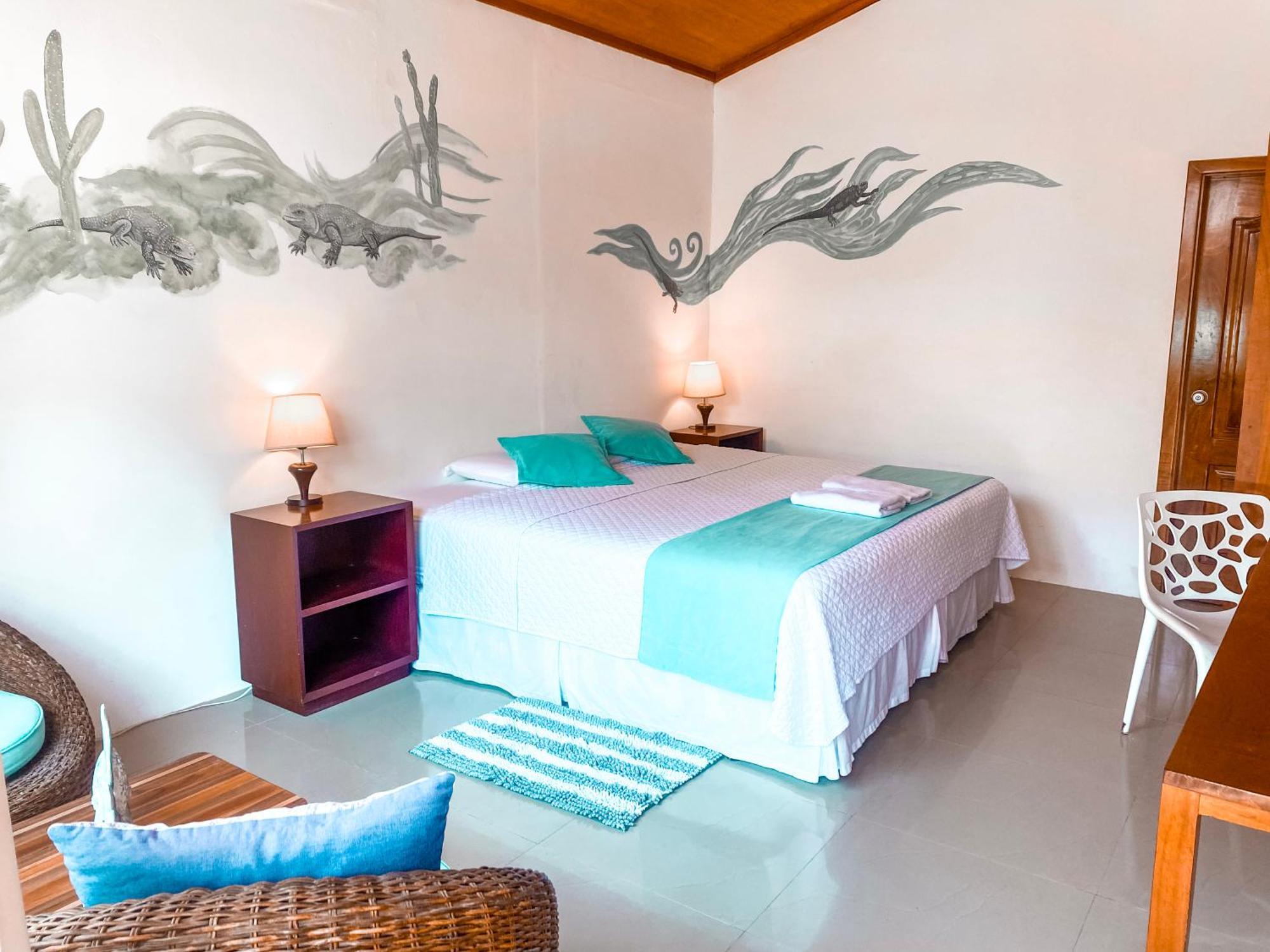 Hotel Coral Blanco With High Speed Internet Starlink And Galapagos Tour Operator Puerto Villamil Eksteriør billede