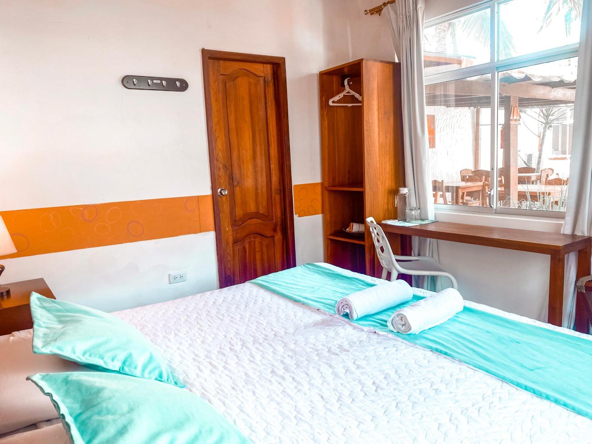 Hotel Coral Blanco With High Speed Internet Starlink And Galapagos Tour Operator Puerto Villamil Eksteriør billede