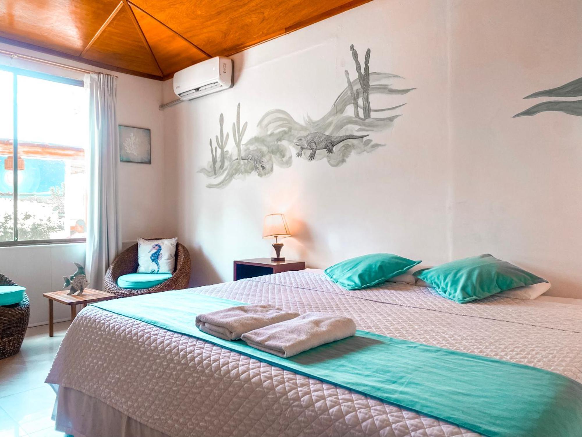 Hotel Coral Blanco With High Speed Internet Starlink And Galapagos Tour Operator Puerto Villamil Eksteriør billede