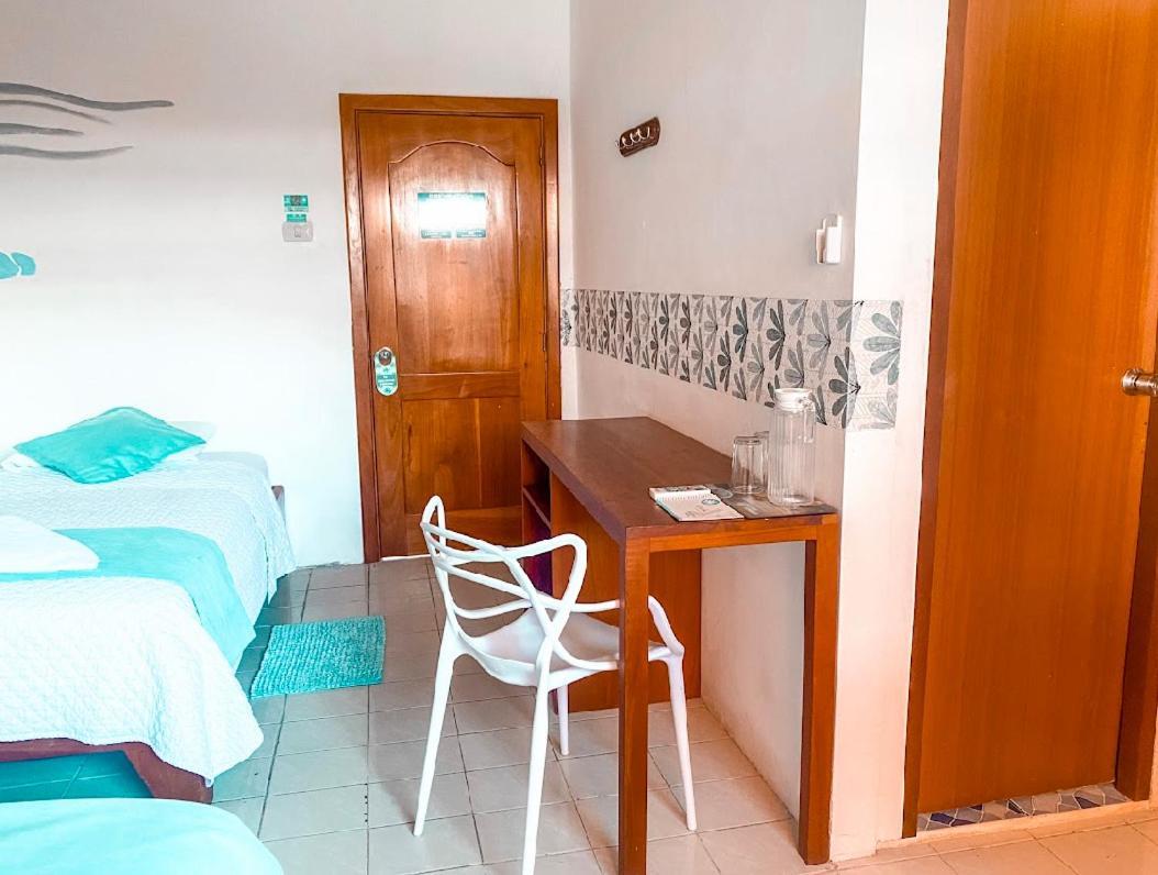 Hotel Coral Blanco With High Speed Internet Starlink And Galapagos Tour Operator Puerto Villamil Eksteriør billede